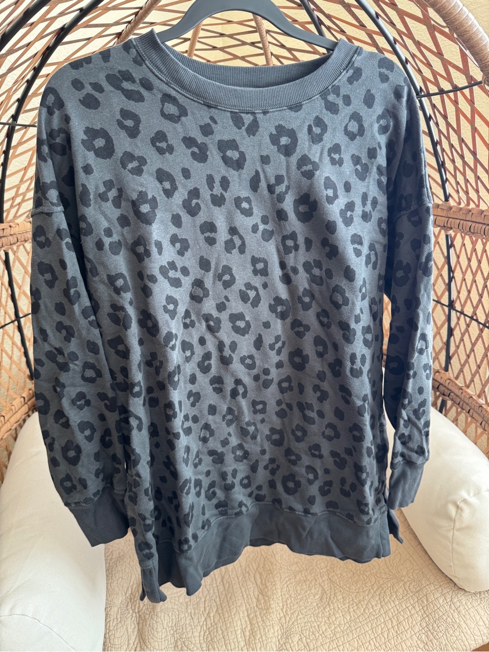 Old Navy Gray Leopard Tunic Sweatshirt Small